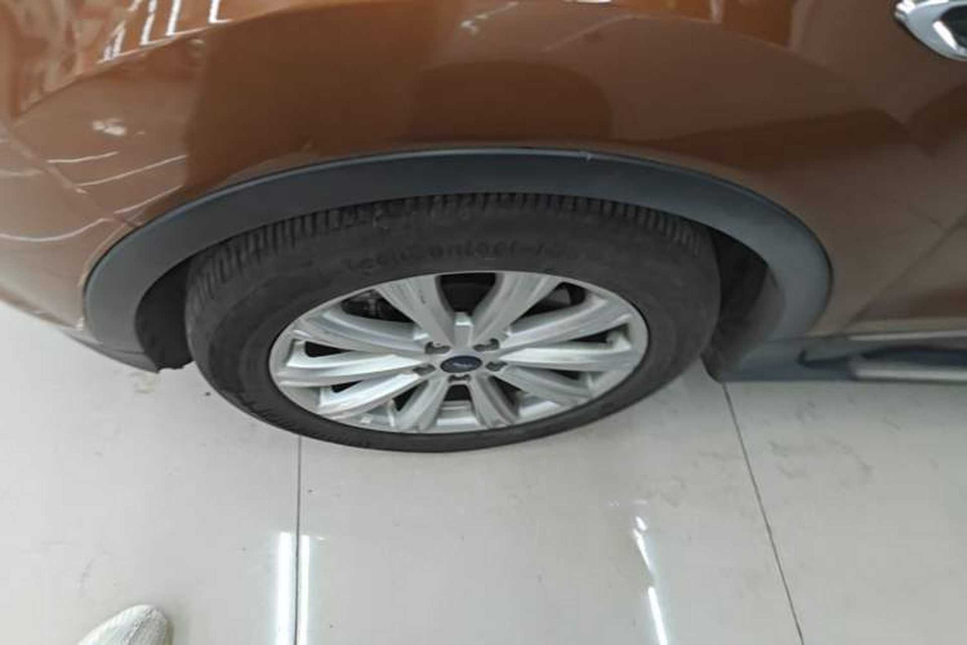 Used Ford Kuga 2017 EcoBoost 245 4x4 Prestige Edition Left Front Wheel Hub