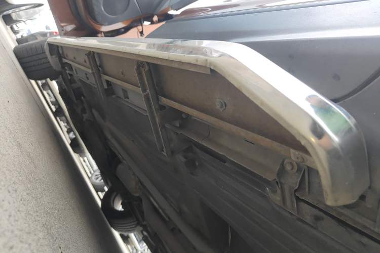 Used Ford Kuga 2017 EcoBoost 180 Two-Wheel-Drive Elite Trim Left Side Sill