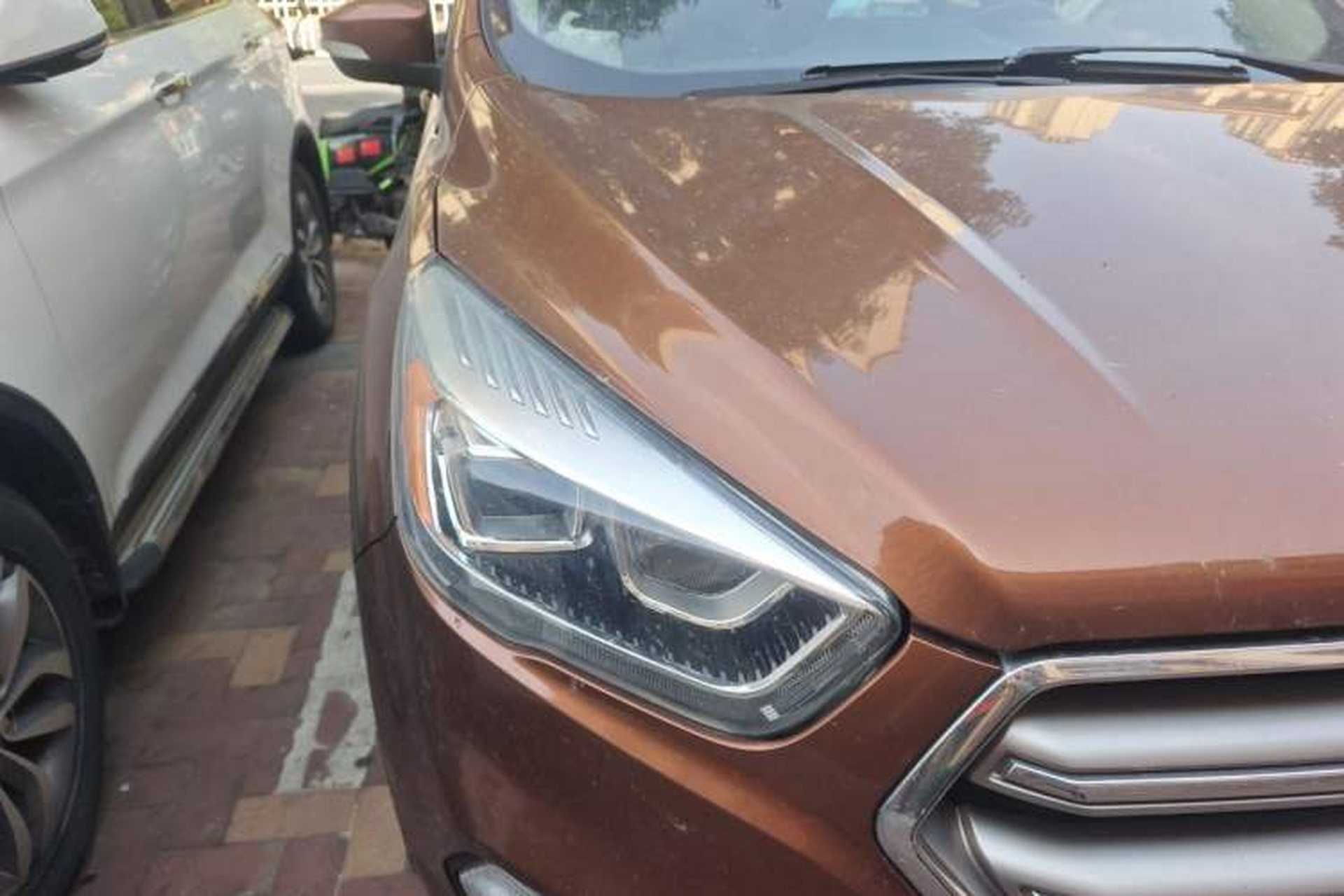 Used Ford Kuga 2017 EcoBoost 180 Two-Wheel-Drive Tiger Leap Model Right Front Headlight