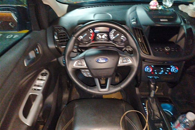Used Ford Kuga 2017 EcoBoost 180 Two-Wheel-Drive Luxury Wing Edition Steering Wheel