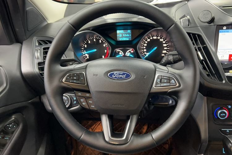 Used Ford Kuga 2017 EcoBoost 180 Two-Wheel-Drive Tiger Leap Model Steering Wheel