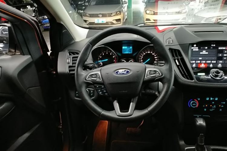 Used Ford Kuga 2017 EcoBoost 180 Two-Wheel-Drive Tiger Leap Model Steering Wheel