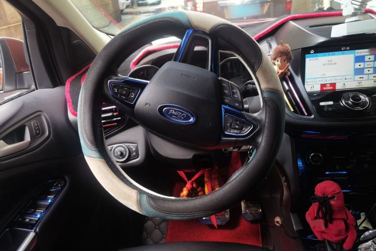 Used Ford Kuga 2017 EcoBoost 180 Two-Wheel-Drive Tiger Leap Model Steering Wheel