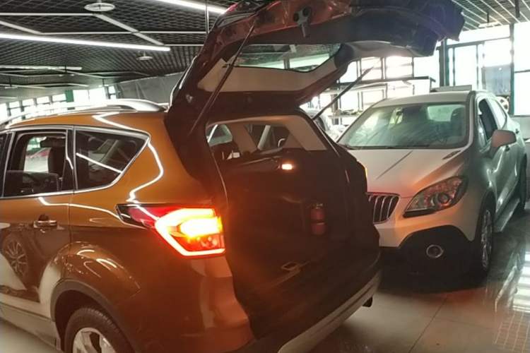 Used Ford Kuga 2017 EcoBoost 180 Two-Wheel-Drive Tiger Leap Model Trunk