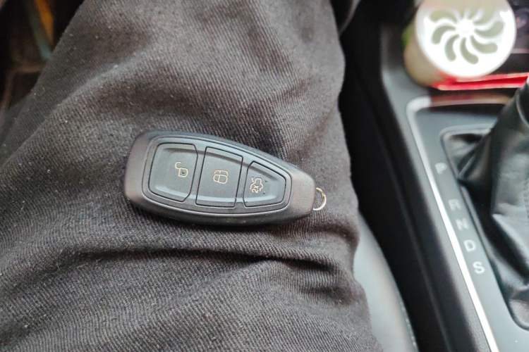 Used Ford Kuga 2017 EcoBoost 180 Four-Wheel Drive Titanium Edition Vehicle Key