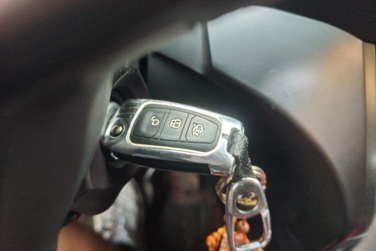 Used Ford Kuga 2017 EcoBoost 180 Two-Wheel-Drive Tiger Leap Model Vehicle Key