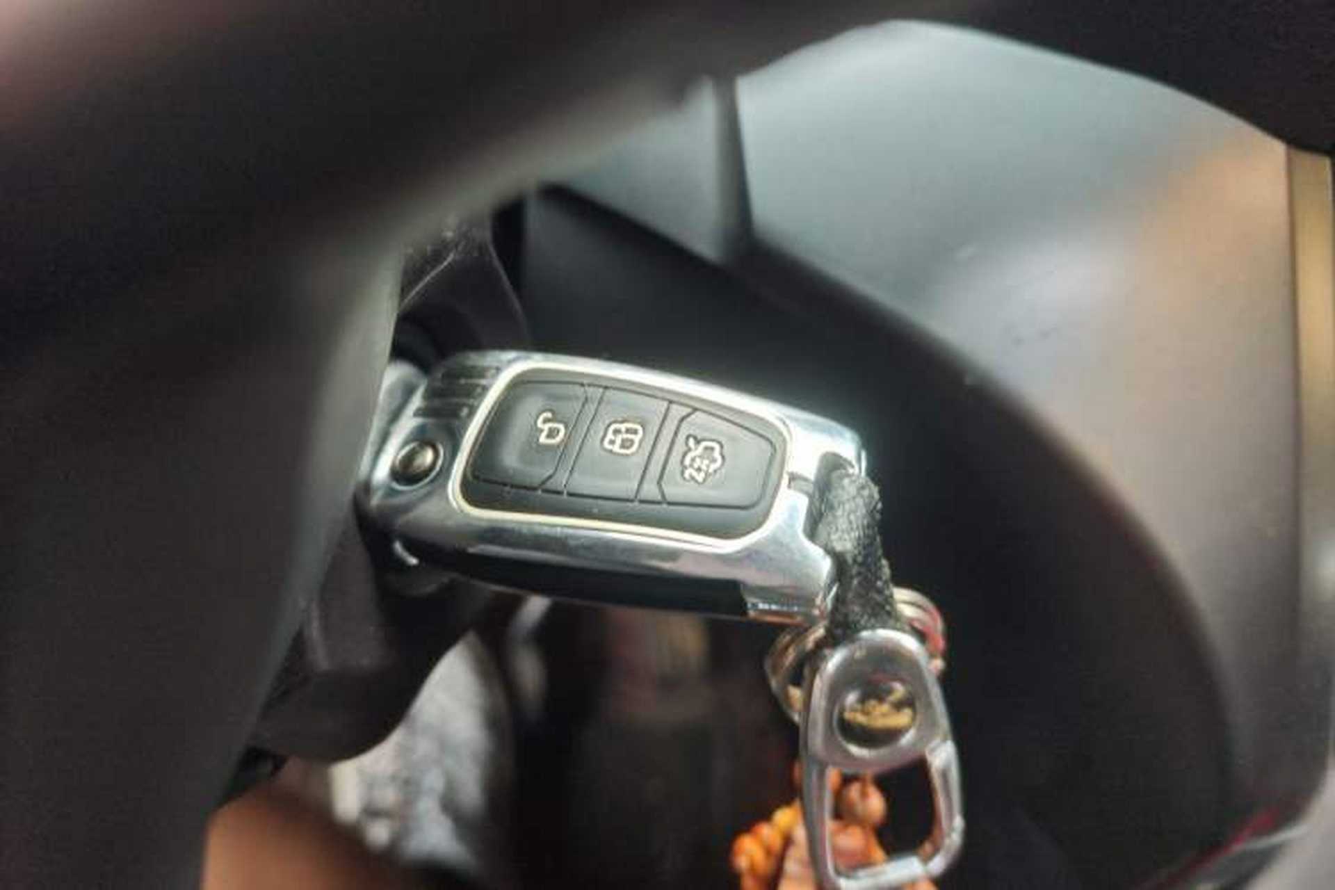 Used Ford Kuga 2017 EcoBoost 180 Two-Wheel-Drive Tiger Leap Model Vehicle Key