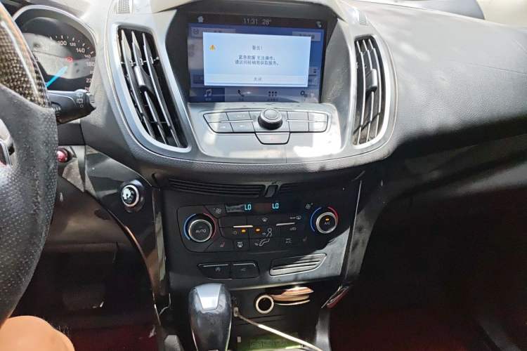 Used Ford Kuga 2017 EcoBoost 180 Four-Wheel Drive Luxury Wing Model Audio And AC Panel