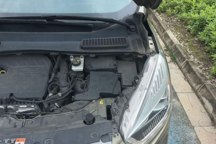 Used Ford Kuga 2017 EcoBoost 180 Two-Wheel-Drive Luxury Wing Edition Engine Bay Left