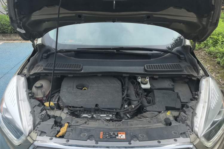 Used Ford Kuga 2017 EcoBoost 180 Two-Wheel-Drive Luxury Wing Edition Engine Bay