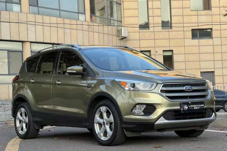 Used Ford Kuga 2017 EcoBoost 180 Two-Wheel-Drive Platinum Edition Exterior 1