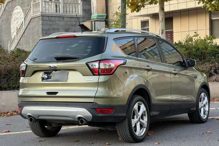 Used Ford Kuga 2017 EcoBoost 180 Two-Wheel-Drive Platinum Edition Exterior 5