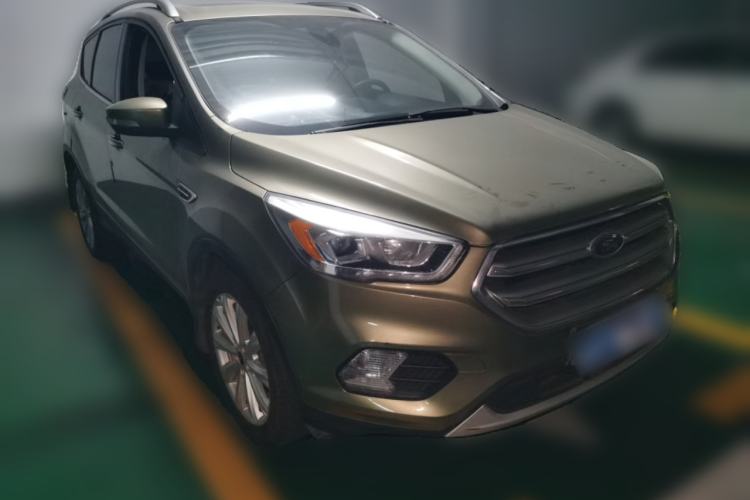 Used Ford Kuga 2017 EcoBoost 180 Two-Wheel-Drive Luxury Wing Edition Front Right 45 Deg