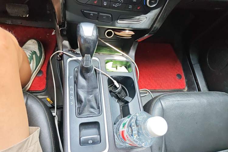 Used Ford Kuga 2017 EcoBoost 180 Four-Wheel Drive Luxury Wing Model Gear Lever