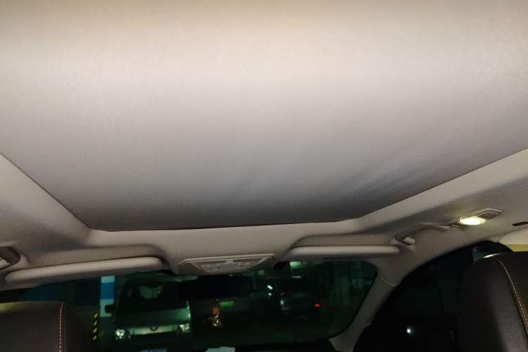 Used Ford Kuga 2017 EcoBoost 245 Four-Wheel-Drive Sport Model Headliner