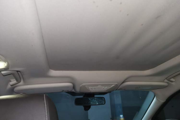 Used Ford Kuga 2017 EcoBoost 180 Two-Wheel-Drive Luxury Wing Edition Headliner