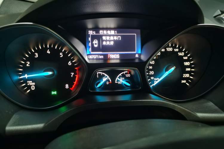 Used Ford Kuga 2017 EcoBoost 180 Two-Wheel-Drive Luxury Wing Edition Instrument Cluster