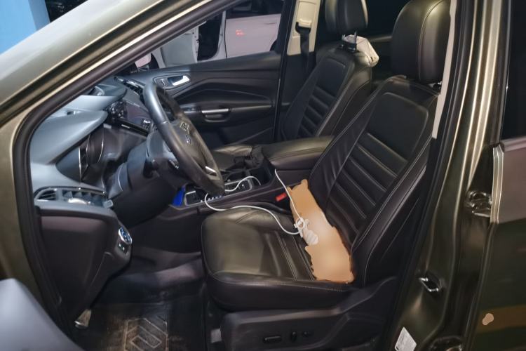 Used Ford Kuga 2017 EcoBoost 180 Two-Wheel-Drive Luxury Wing Edition Left Front Seat
