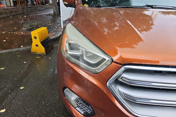 Used Ford Kuga 2017 EcoBoost 180 Four-Wheel Drive Luxury Wing Model Right Front Headlight