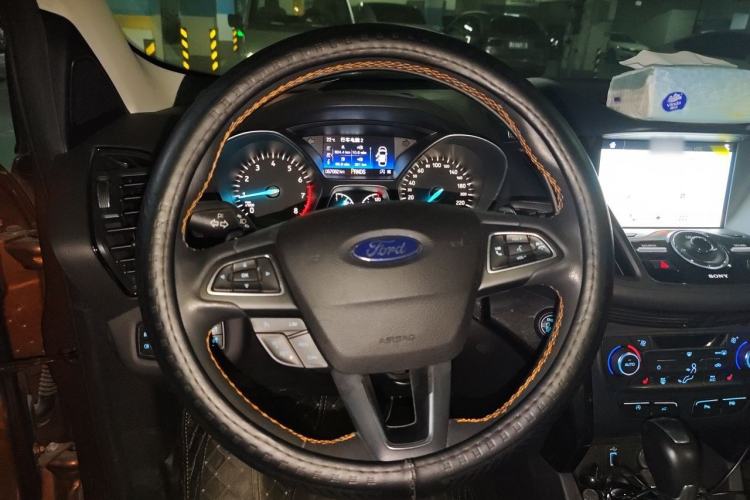 Used Ford Kuga 2017 EcoBoost 245 Four-Wheel-Drive Sport Model Steering Wheel