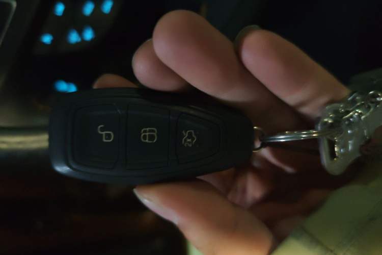 Used Ford Kuga 2017 EcoBoost 245 Four-Wheel-Drive Sport Model Vehicle Key