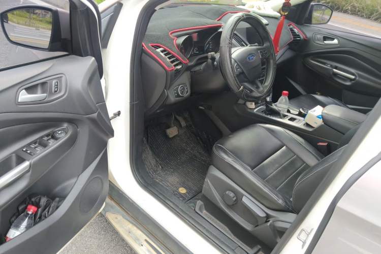 Used Ford Kuga 2017 EcoBoost 180 Two-Wheel-Drive Elite Trim Driver Seat