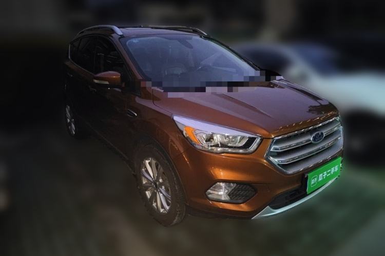 Used Ford Kuga 2017 EcoBoost 180 Two-Wheel-Drive Luxury Wing Edition Front Right 45 Deg