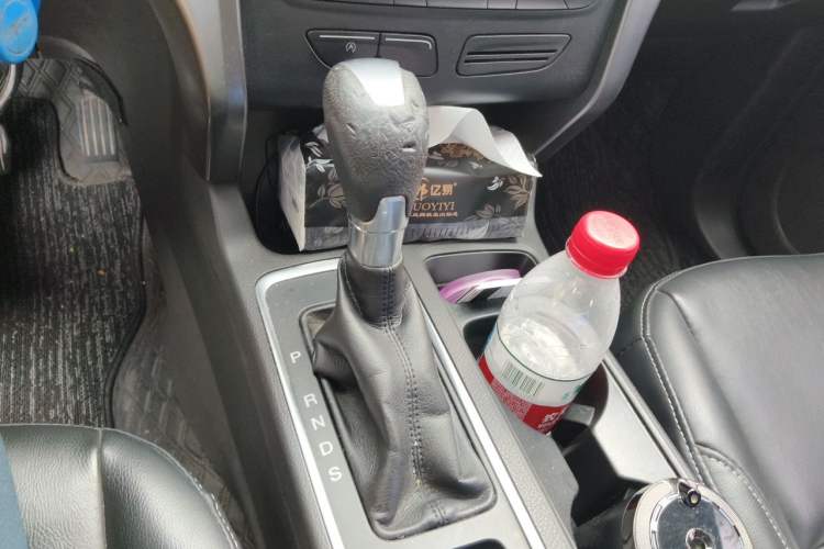 Used Ford Kuga 2017 EcoBoost 180 Two-Wheel-Drive Elite Trim Gear Lever
