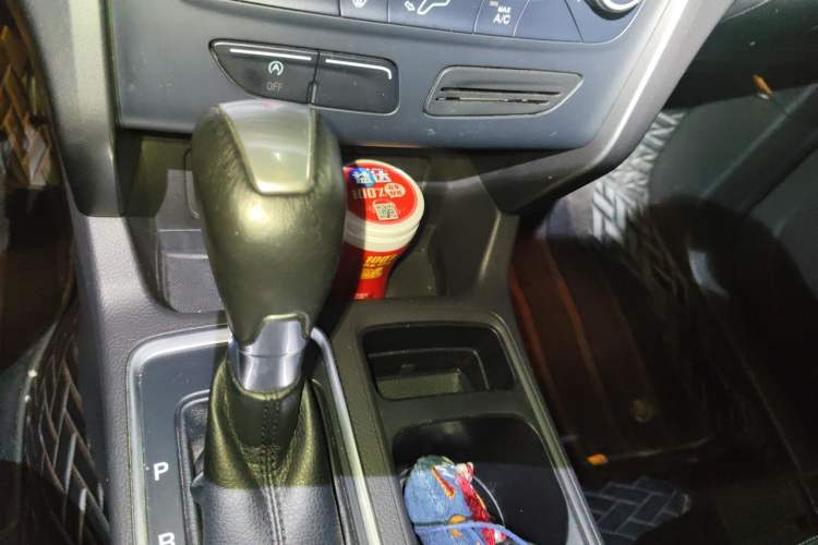 Used Ford Kuga 2017 EcoBoost 180 Two-Wheel-Drive Tiger Leap Model Gear Lever
