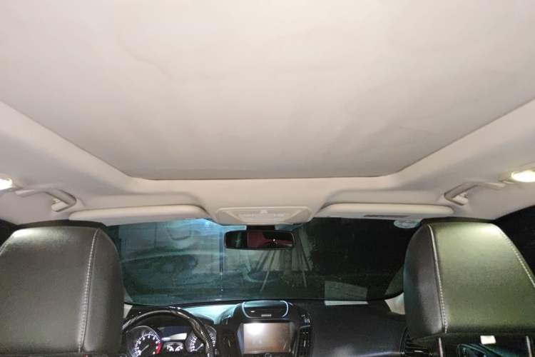 Used Ford Kuga 2017 EcoBoost 180 Two-Wheel-Drive Luxury Wing Edition Headliner
