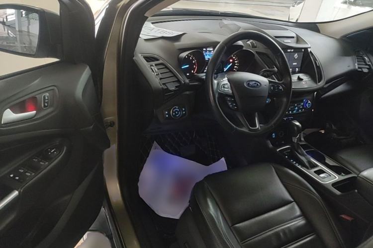 Used Ford Kuga 2017 EcoBoost 180 Two-Wheel-Drive Luxury Wing Edition Driver Seat