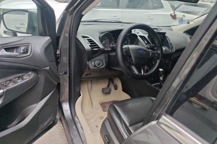 Used Ford Kuga 2017 EcoBoost 245 Four-Wheel Drive Titanium Edition Driver Seat