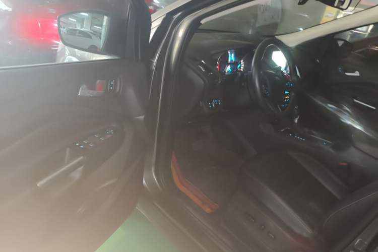 Used Ford Kuga 2017 EcoBoost 245 Four-Wheel-Drive Sport Model Driver Seat
