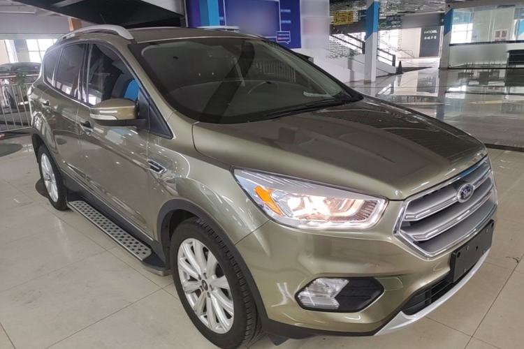 Used Ford Kuga 2017 EcoBoost 180 Two-Wheel-Drive Luxury Wing Edition Front Right 45 Deg
