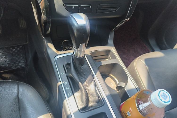 Used Ford Kuga 2017 EcoBoost 180 Four-Wheel Drive Luxury Wing Model Gear Lever