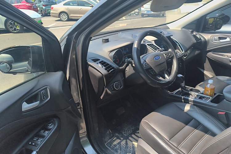 Used Ford Kuga 2017 EcoBoost 180 Four-Wheel Drive Luxury Wing Model Interior 3