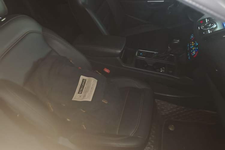 Used Ford Kuga 2017 EcoBoost 245 Four-Wheel-Drive Sport Model Right Front Seat