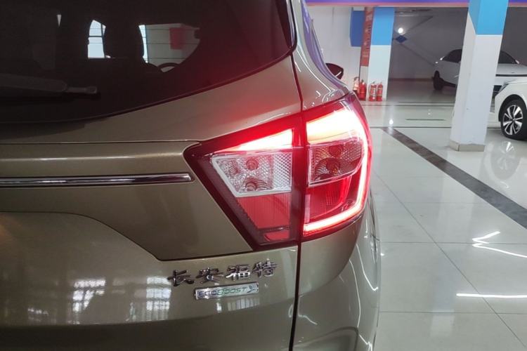 Used Ford Kuga 2017 EcoBoost 180 Two-Wheel-Drive Luxury Wing Edition Right Rear Taillight