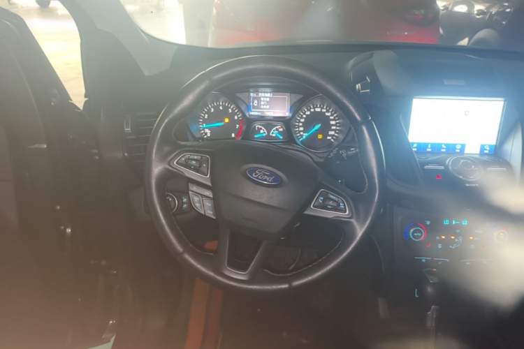 Used Ford Kuga 2017 EcoBoost 245 Four-Wheel-Drive Sport Model Steering Wheel