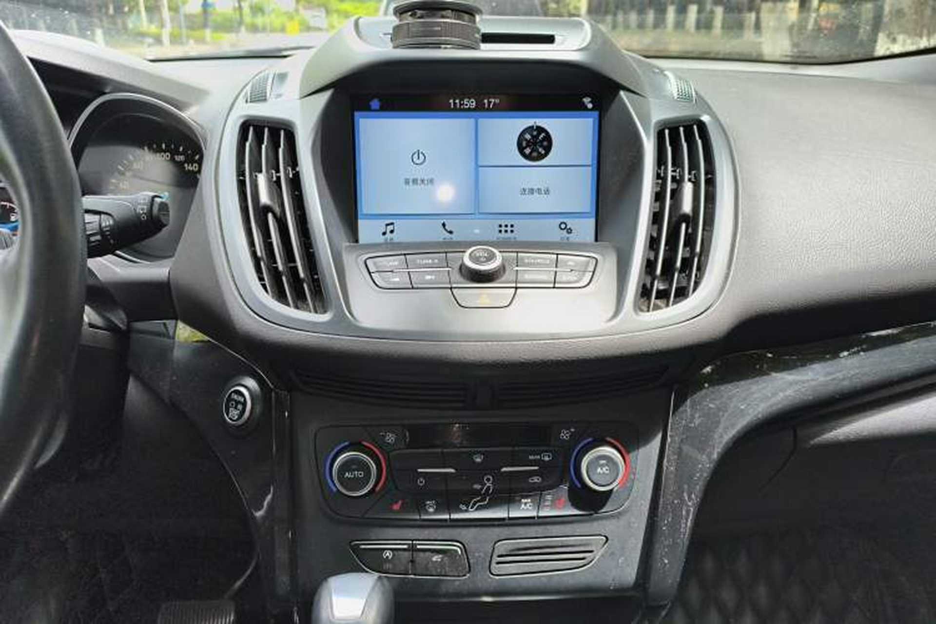 Used Ford Kuga 2017 EcoBoost 180 Two-Wheel-Drive Luxury Wing Edition Audio And AC Panel