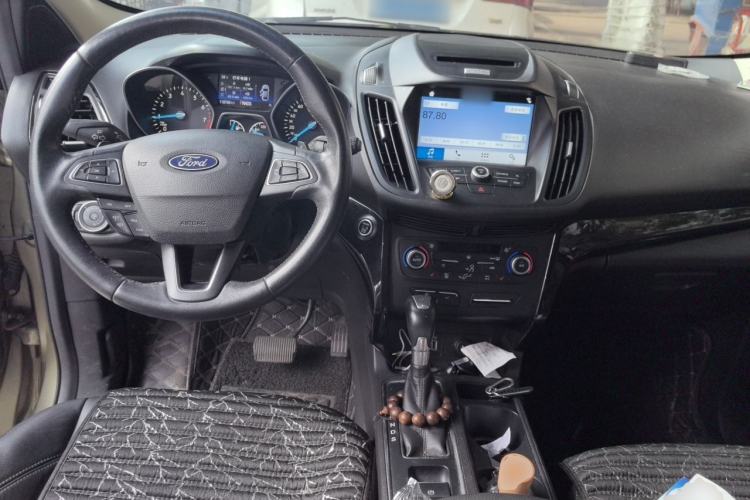 Used Ford Kuga 2017 EcoBoost 180 Two-Wheel-Drive Luxury Wing Edition Center Console