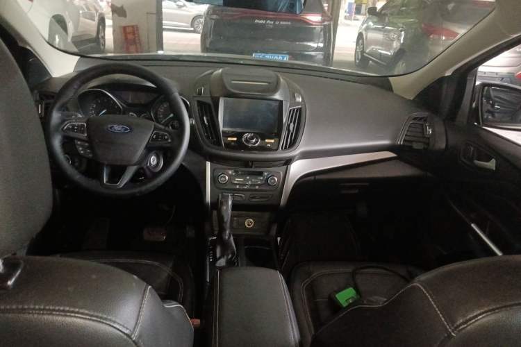 Used Ford Kuga 2017 EcoBoost 180 Two-Wheel-Drive Tiger Leap Model Center Console