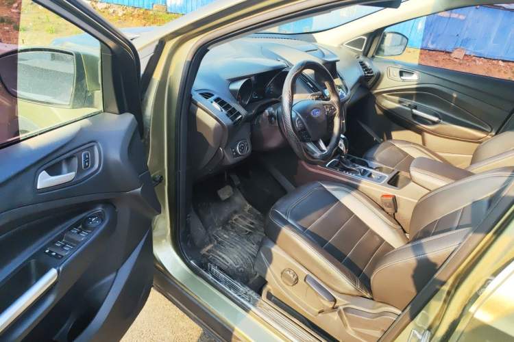 Used Ford Kuga 2017 EcoBoost 180 Two-Wheel-Drive Tiger Leap Model Driver Seat