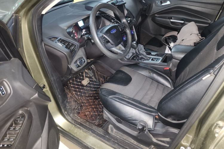 Used Ford Kuga 2017 EcoBoost 180 Two-Wheel-Drive Elite Trim Driver Seat