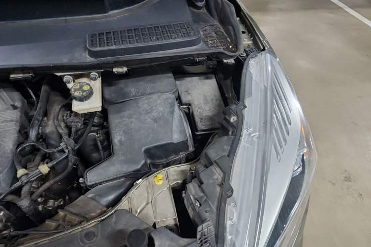 Used Ford Kuga 2017 EcoBoost 180 Two-Wheel-Drive Elite Trim Engine Bay Left