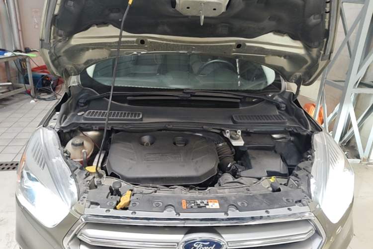 Used Ford Kuga 2017 EcoBoost 245 Four-Wheel Drive Platinum Edition Engine Bay