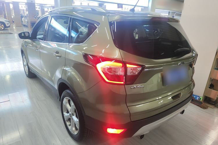 Used Ford Kuga 2017 EcoBoost 180 Two-Wheel-Drive Platinum Edition Exterior 2
