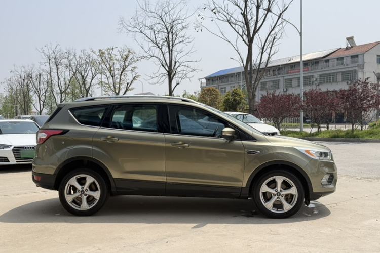 Used Ford Kuga 2017 EcoBoost 180 Two-Wheel-Drive Platinum Edition Exterior 4