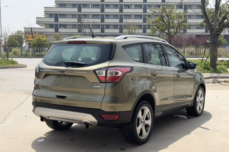 Used Ford Kuga 2017 EcoBoost 180 Two-Wheel-Drive Platinum Edition Exterior 5