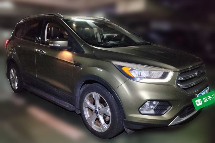 Used Ford Kuga 2017 EcoBoost 180 Two-Wheel-Drive Platinum Edition Front Right 45 Deg